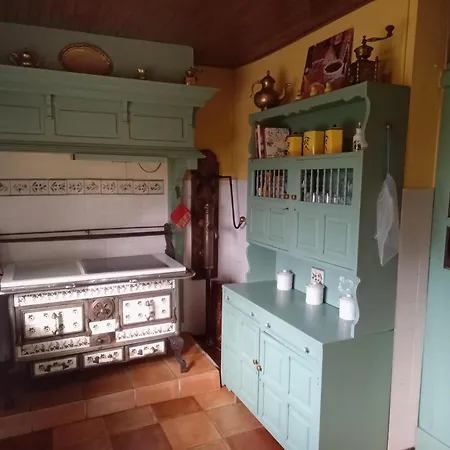 Tranquil Garden Hideaway Puy-lʼÉvêque