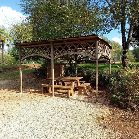 Tranquil Garden Hideaway * Puy-lʼÉvêque