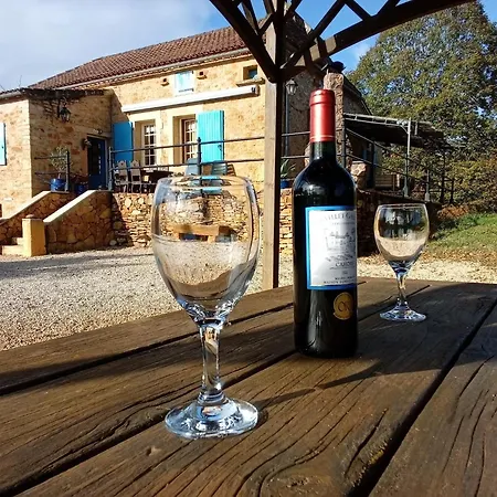 Tranquil Garden Hideaway Puy-lʼÉvêque