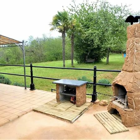 Tranquil Garden Hideaway بيت للعطل *