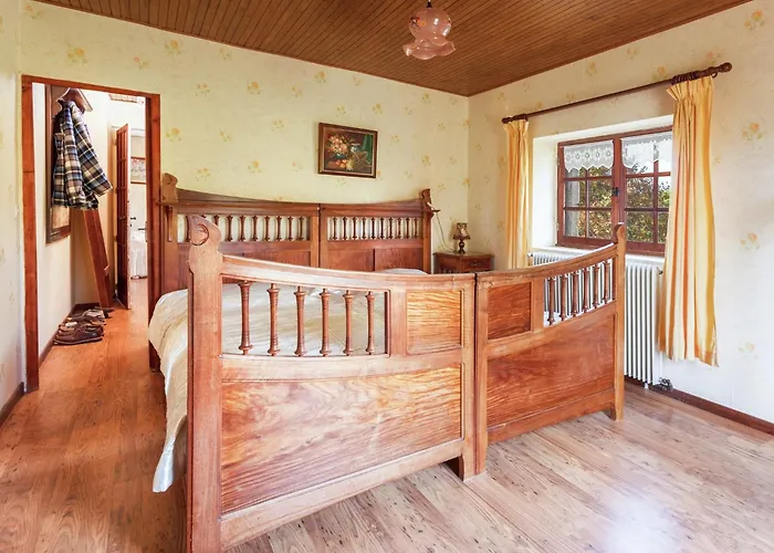 Tranquil Garden Hideaway Puy-lʼÉvêque